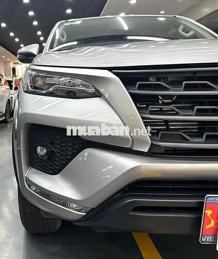 Toyota Fortuner MT 2020 Bạc 66.000km