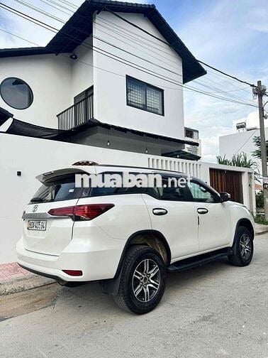 Toyota Fortuner 2017 Dầu Trắng