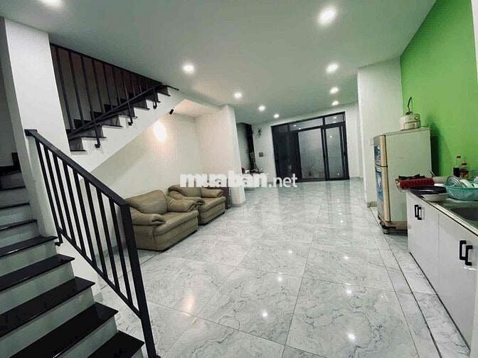 CHO THUÊ NHÀ 11TR, 3 LẦU, 3PN HẺM 51 THỐNG NHẤT
