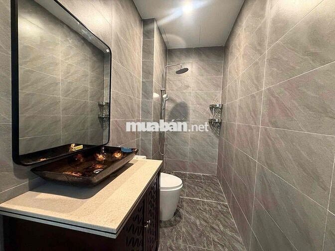 023 CHO THUÊ NHÀ ĐẸP 2 TẦNG 3PN – ĐỐI DIỆN CÔNG VIÊN THOÁNG MÁT