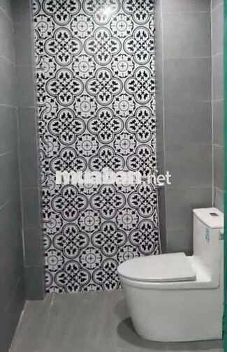 025 CHO THUÊ NHÀ 2 TẦNG 4PN – FULL NỘI THẤT – CÓ SÂN XE MÁY RỘNG RÃI