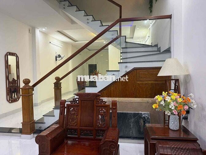 023 CHO THUÊ NHÀ ĐẸP 2 TẦNG 3PN – ĐỐI DIỆN CÔNG VIÊN THOÁNG MÁT