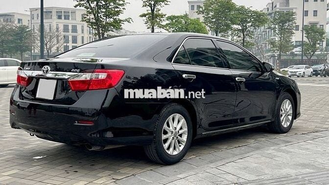 Toyota Camry 2.0E 2013 11 vạn km Đen