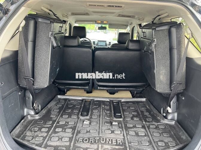 Toyota Fortuner 2.7V 4x4 2015 Đen 13 vạn km