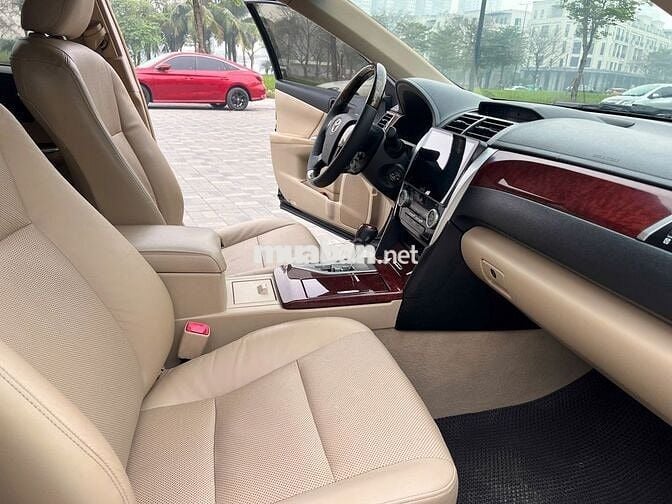 Toyota Camry 2.0E 2013 11 vạn km Đen