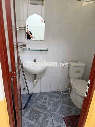 Bán chung cư gần công viên phần mềm Quang Trung, 44m2, sổ hồng riêng