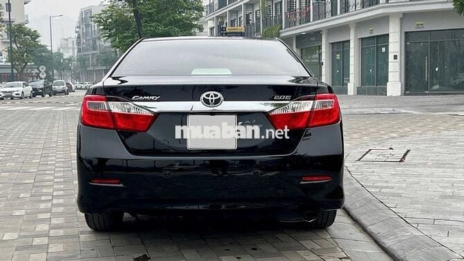 Toyota Camry 2.0E 2013 11 vạn km Đen
