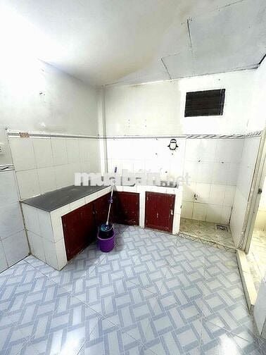 Nhà [ 4 x 16] 1 lửng đúc ( 2Pn,2WC) ,hẻm 5m,Khu Mã Lò —18B