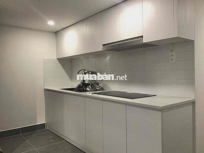 FULL NỘI THẤT, DUPLEX GÁC CAO RỘNG NGAY TẠI TRUNG TÂM QUẬN 1