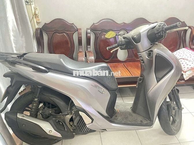 Honda SHVN 2018 Bạc 14405 km