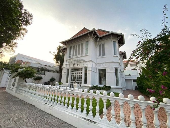 Cho thuê Biệt Thự Sân Vườn 212 Võ Thị Sáu Q3: DT:21m x25m