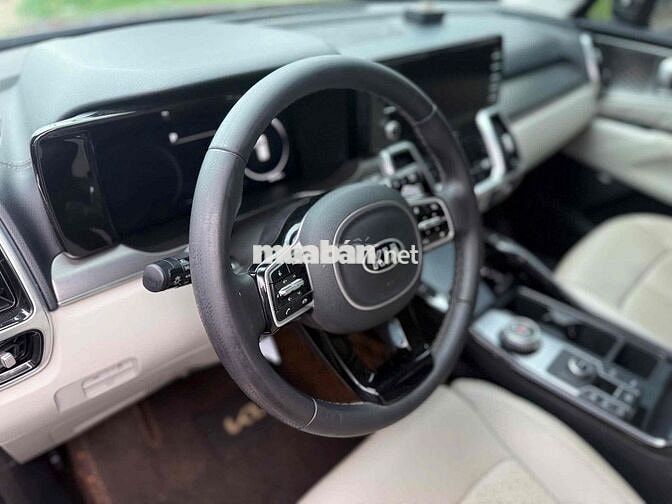 KIA Sorento Signature Full Dầu 2022 - 4v km Đỏ mận
