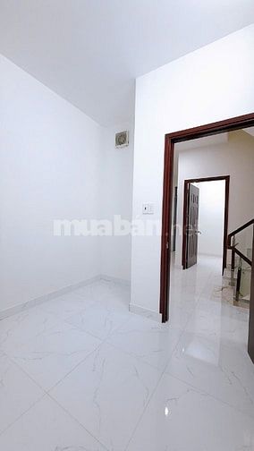 Chính chủ bán nhà đẹp 3 tầng, khu 20 thước, dt: 5x8m , giá 5,5 tỷ 
