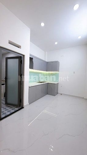 Chính chủ bán nhà đẹp 3 tầng, khu 20 thước, dt: 5x8m , giá 5,5 tỷ 