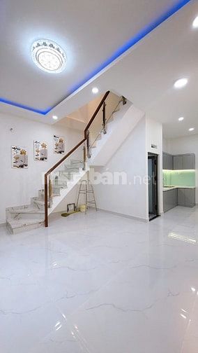Chính chủ bán nhà đẹp 3 tầng, khu 20 thước, dt: 5x8m , giá 5,5 tỷ 