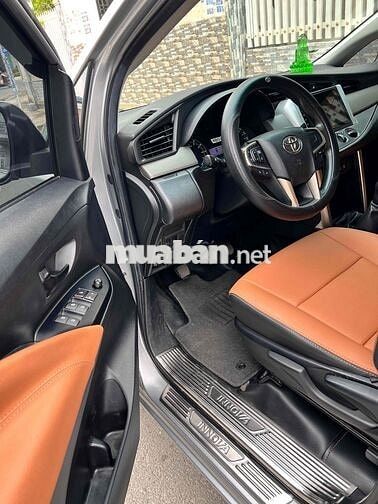 Toyota Innova E 2016 MT gia đình không dịch vụ