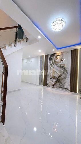 Chính chủ bán nhà đẹp 3 tầng, khu 20 thước, dt: 5x8m , giá 5,5 tỷ 