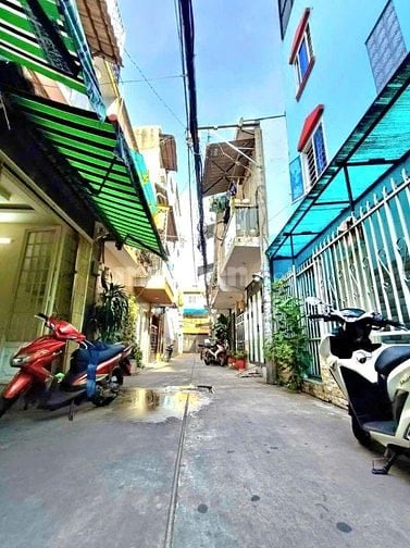Bán nhà hẻm 5m Huỳnh Thiện Lộc, Tân Phú cũ, 3,7x8,5m, 3 tầng, ST, 3 PN