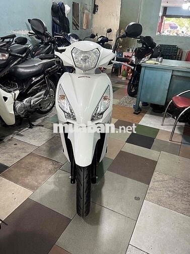 Honda Vision 2024 Trắng tuyết 8290 km