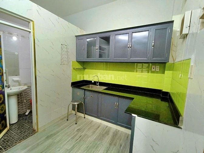 Bán nhà hẻm 5m Huỳnh Thiện Lộc, Tân Phú cũ, 3,7x8,5m, 3 tầng, ST, 3 PN