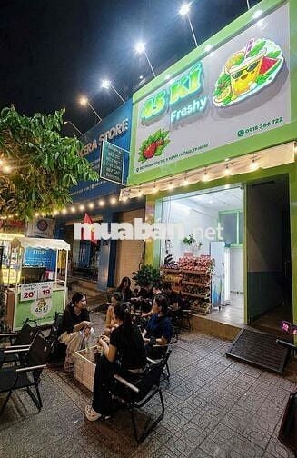 Sang nhượng quán nước có vỉa hè rộng