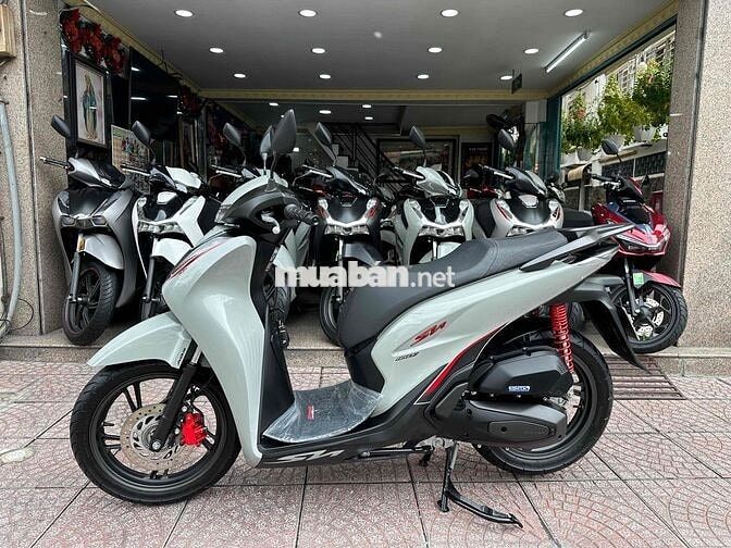 Honda SH 160i ABS 2024 Xám Xi Măng BSTP Chính Chủ