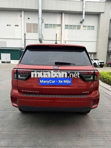 Ford Everest Titanium Plus 4WD sơn zin cả xe