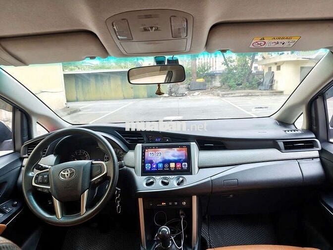 Toyota Innova 2017 Số sàn 8 chỗ Xám 24 vạn km