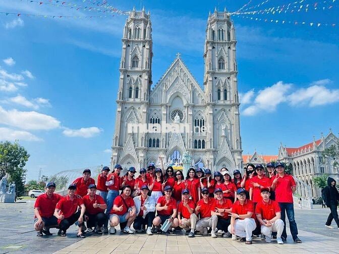 Tuyển đồng đội đi du lịch cuối tháng 7 cùng Bcons