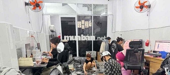 ✅ CẦN 03 NỮ TRỰC PAGE có kinh nghiệm pancake