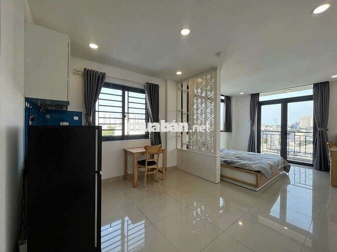 Cho thuê căn hộ studio ban công full nội thất Nguyễn Văn Cừ Quận 5 