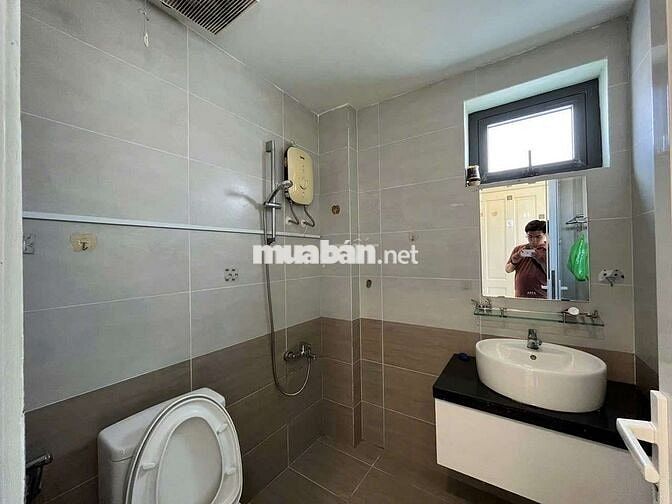 Cho thuê căn hộ studio ban công full nội thất Nguyễn Văn Cừ Quận 5 