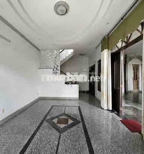 Cho thuê nhà Mặt tiền ngang 9m /đs 8,p.Linh Xuân giá 15tr dtsd 280m2