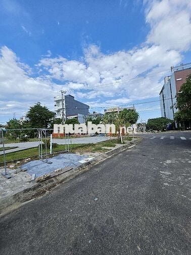 bán Đất Tặng nhà c4. đường hỏa sơn 5. đối diện công viên. 4 tỷ 950 
