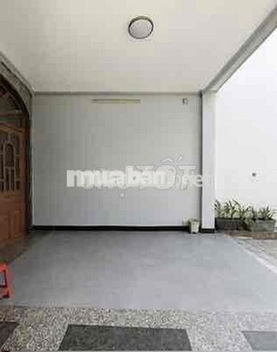 Cho thuê nhà Mặt tiền ngang 9m /đs 8,p.Linh Xuân giá 15tr dtsd 280m2