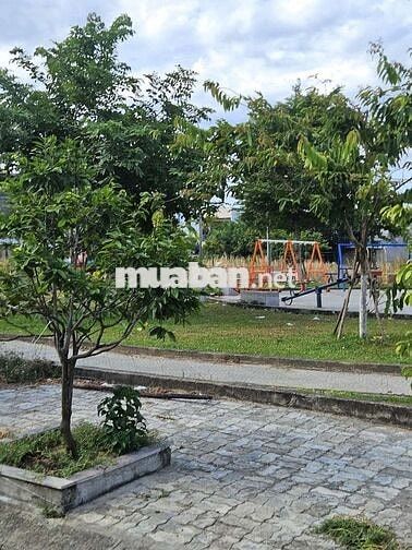 bán Đất Tặng nhà c4. đường hỏa sơn 5. đối diện công viên. 4 tỷ 950 