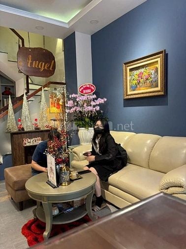 Bán nhà MT kinh doanh Nguyễn Trọng Tuyển đơn giá rẻ nhất tuyến đường.