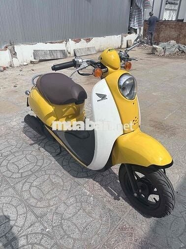 Honda Scoopy 50cc Vàng Trắng Nhật Bản