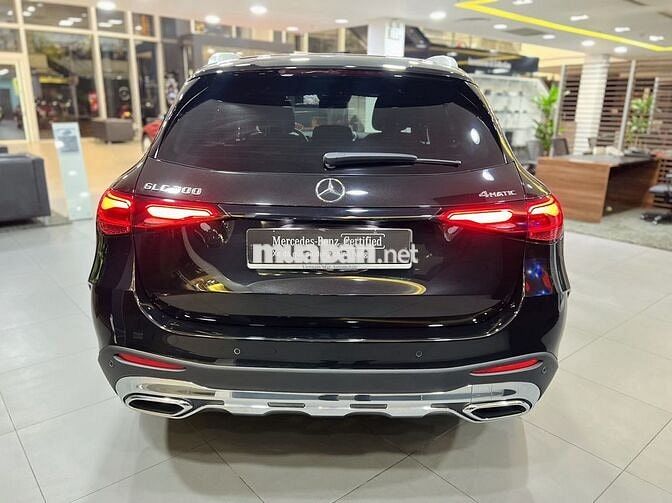 Mercedes GLC300 Đen - Model 2025 chính hãng