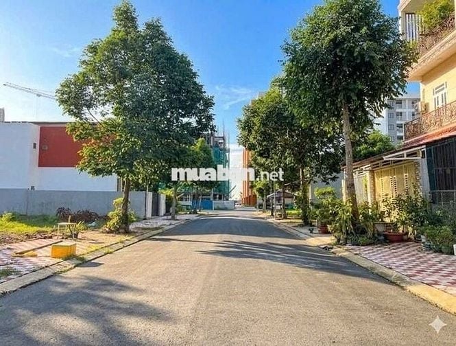 2 TỶ 750 CHO NỀN HỒNG LOAN 5C QUÁ RẺ - SỔ HỒNG SANG TÊN