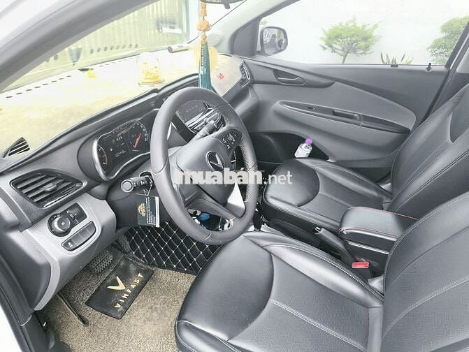 VinFast Fadil Plus 2021 Trắng 100.000 km