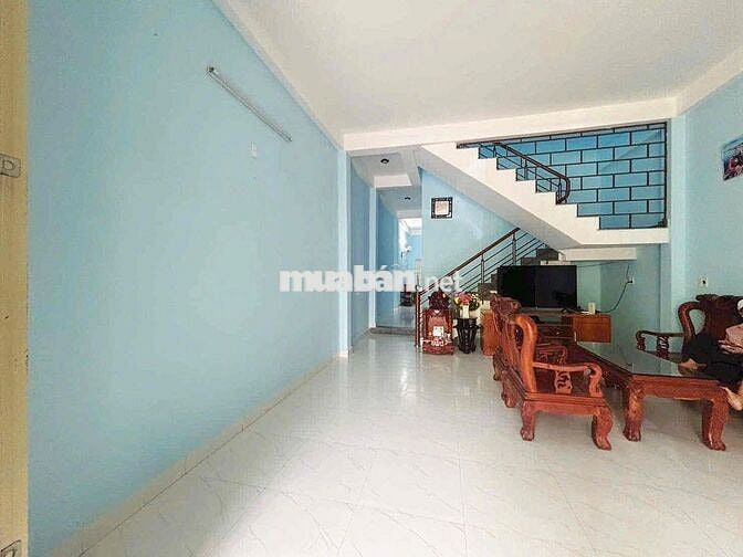 Cần bán nhanh nhà 2 tầng đường Gia Tròn 2