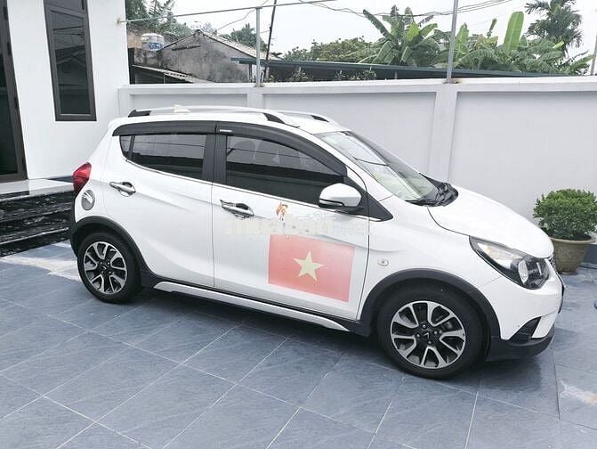 VinFast Fadil Plus 2021 Trắng 100.000 km