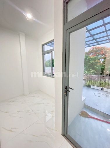 Bán Nhà 73m² Hẻm Xe Hơi Đào Sư Tích, Đông Hòa Dĩ An, 4PN, Giá 4.XX Tỷ