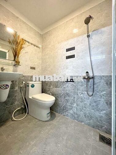 PHÒNG MỚI CÓ GÁC FULL TIỆN NGHI NGAY ĐH BÁCH KHOA 