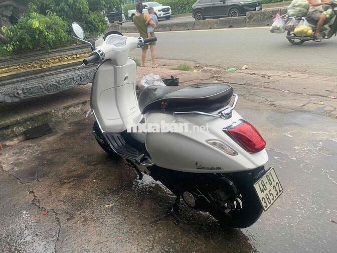 Piaggio Vespa Sprint Trắng