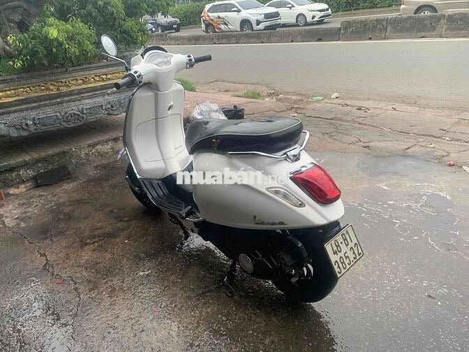 Piaggio Vespa Sprint Trắng