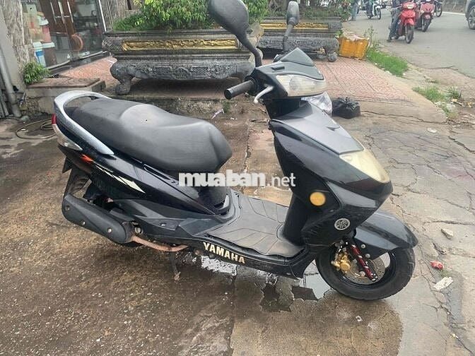 Xe tay ga Yamaha Thể thao màu Đen