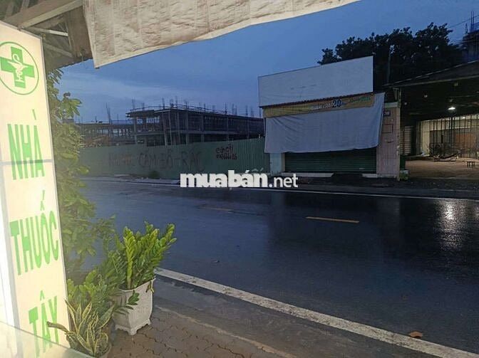 Sang nhượng nhà thuốc mặt tiền đường Trịnh Thị Miếng huyện Hóc Môn