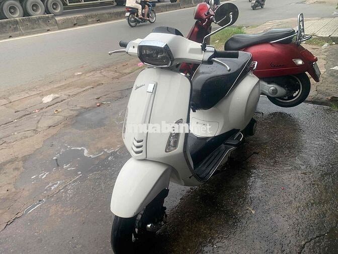 Piaggio Vespa Sprint Trắng